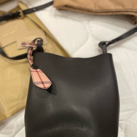 EUC Burberry bucket crossbody with dust bag and original tissue and box. Black - Picture 11 of 16